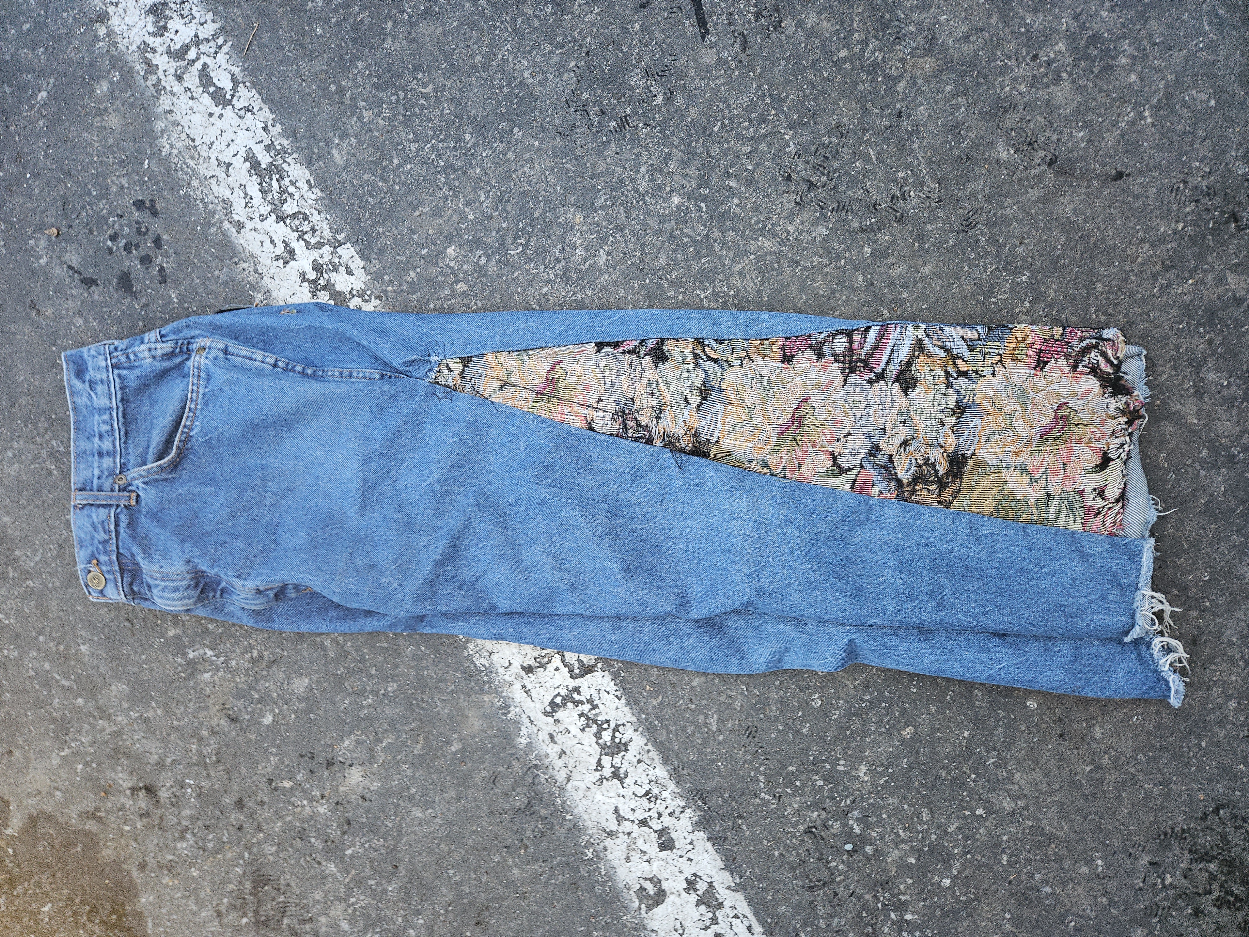 Tuck Ross Jeans — build photo